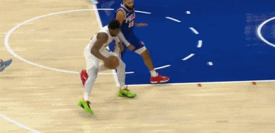 命里有时终须有，命里无时莫强求！自从进入NBA以来，骑士球星米切尔虽然凭借出色的