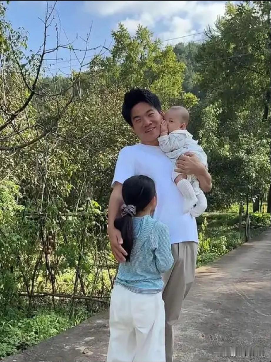 人们说起陕西人的性格时，人们总爱用这样四个字概括：生、冷、倔、蹭。但还有一点没有