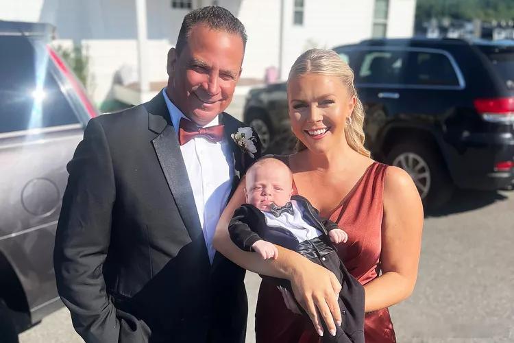 白宫发言人与60岁丈夫宣布怀孕 卡罗琳·莱维特（Karoline Leavitt