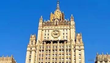 【美国土耳其大量援乌武器，让俄罗斯非常气愤】美国西方国家总是嘴里说一套，背地里做
