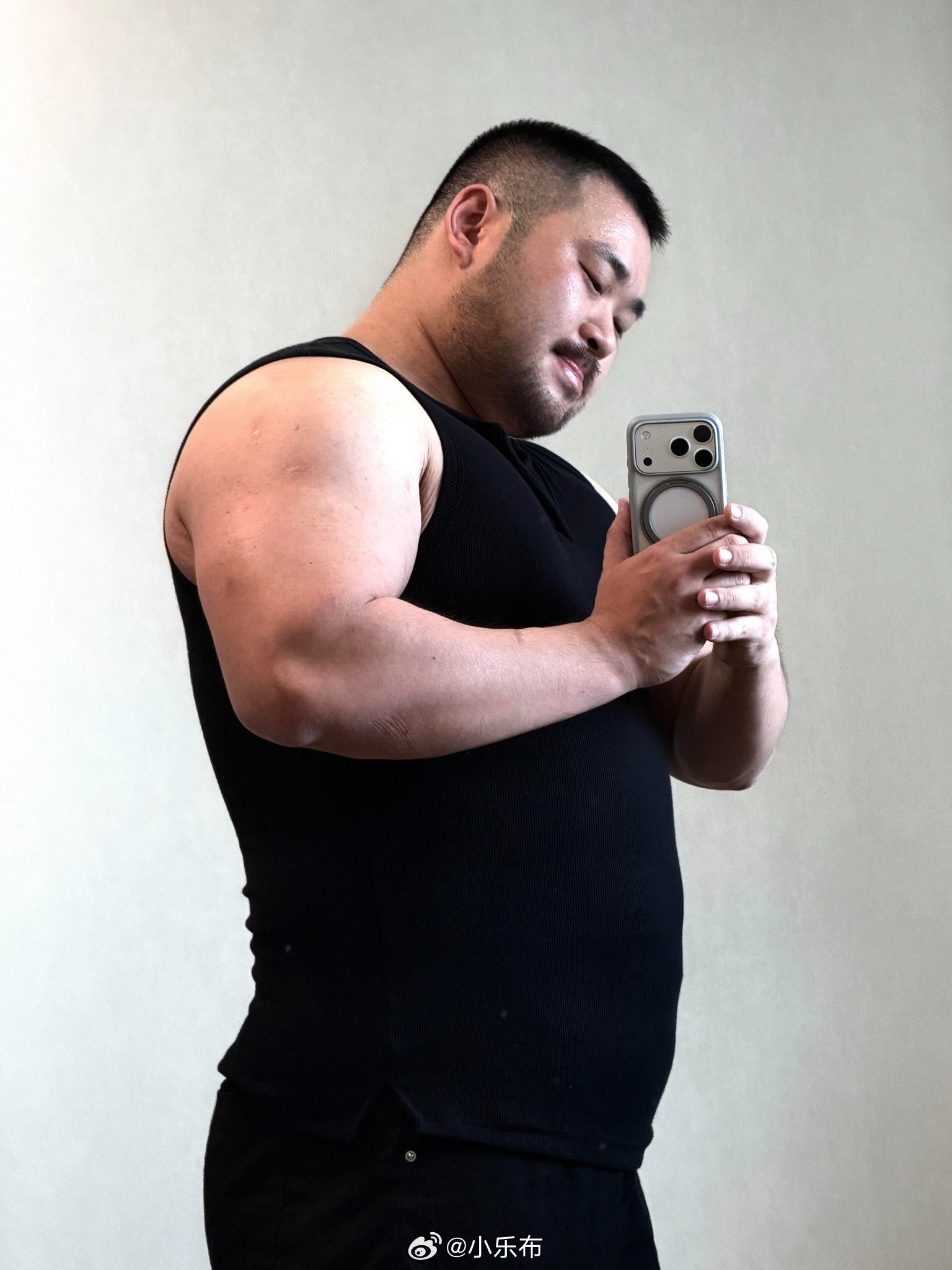 情感  37岁才懂的脱单思路：别追风，要找同频。年轻时觉得脱单靠死缠烂打，到了这