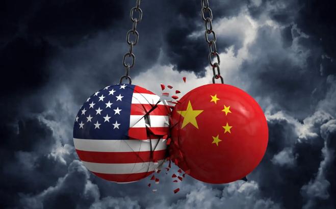 美国扣船很多人看红了眼，却不知道封锁台湾一步走错就是宣战！公海拦军火不是执法，是