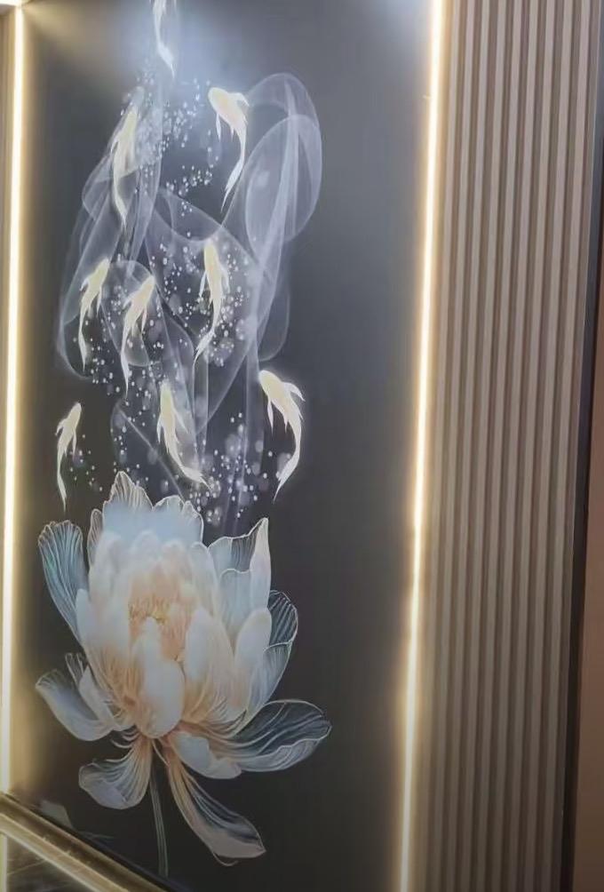 梦幻仙境，莲花与鱼儿共舞