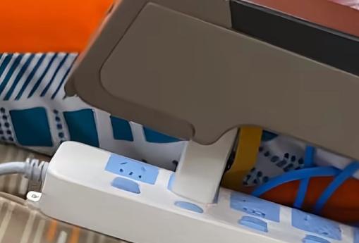 高铁上见识到的人类的多样性。
在各种奇葩投诉，各种奇葩行为后，又出现了有人在车厢