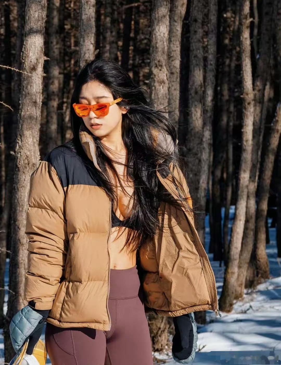别问，问就是不冷！东北，户外-15℃的小姐姐！ 