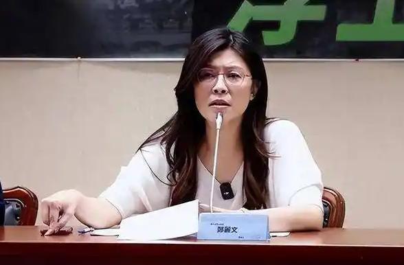 别再把全部喊“统一”的都当作自己人了，洪秀柱和郑丽文完全不是一路人！不少人觉得，
