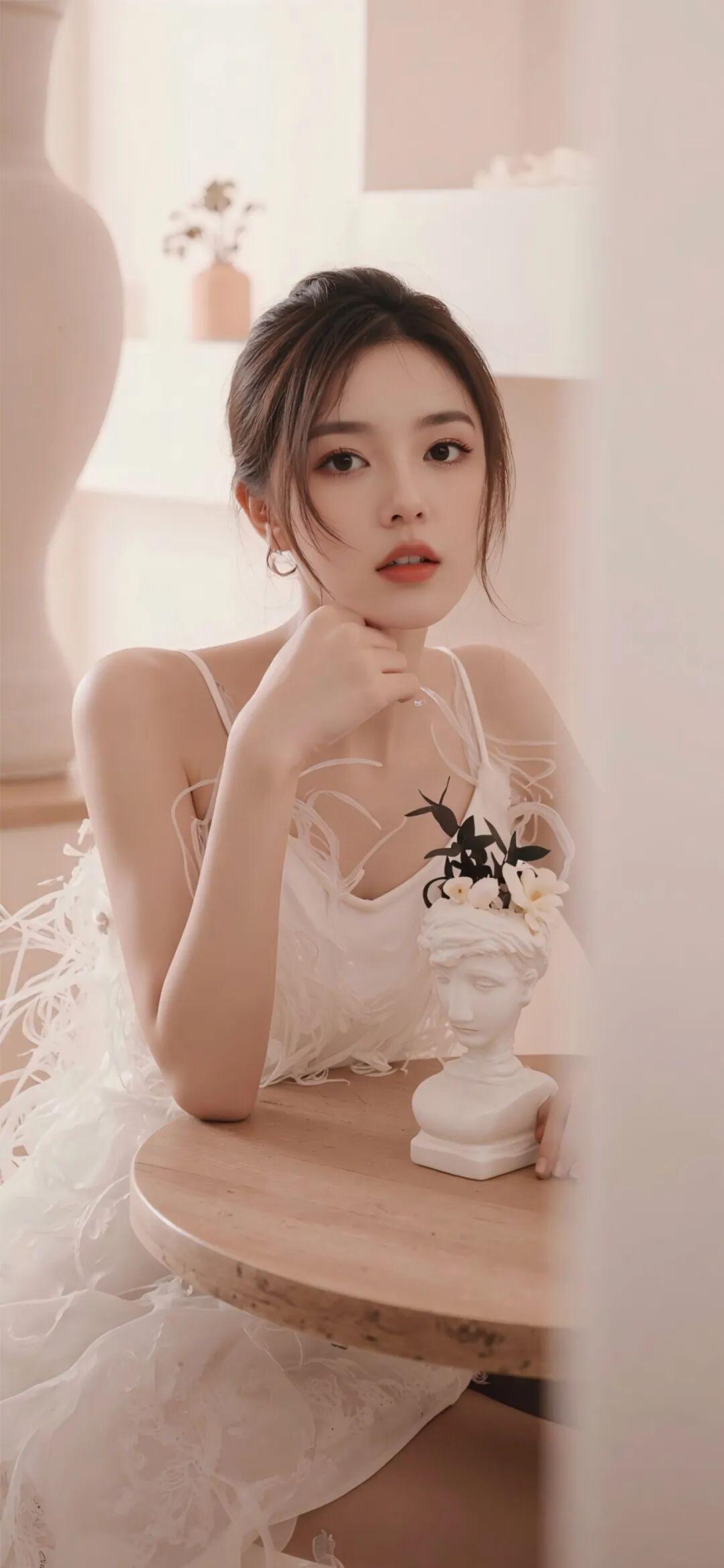 禁言七天后，
看美女的心境，却是不同的……