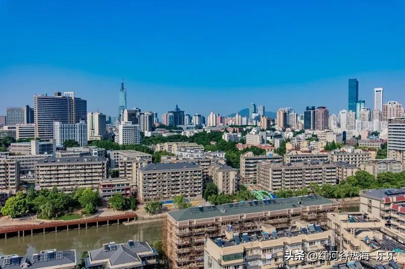 南京楼市2026年来了。
南京楼市要是能回到四年前的时候，多少南京房东都会喜极而