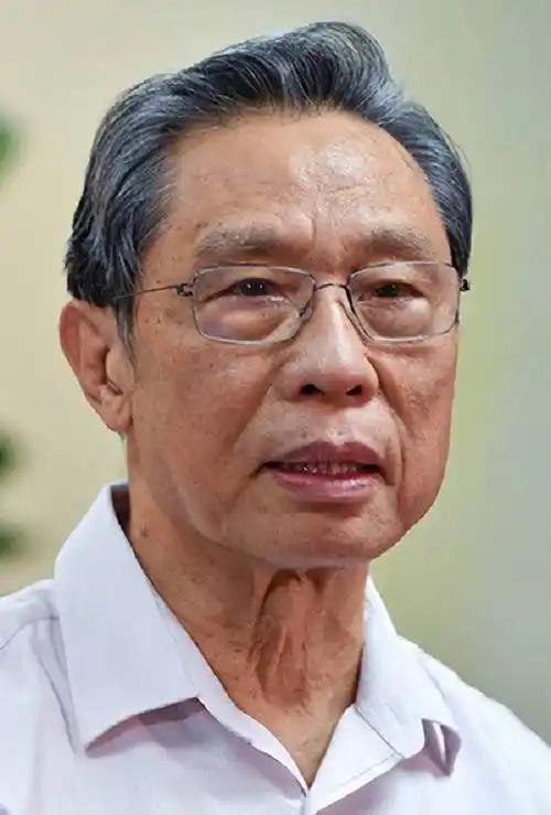 89岁钟南山院士，近况曝光！
 
4月30号，钟南山院士的一段讲课视频冲上了热搜