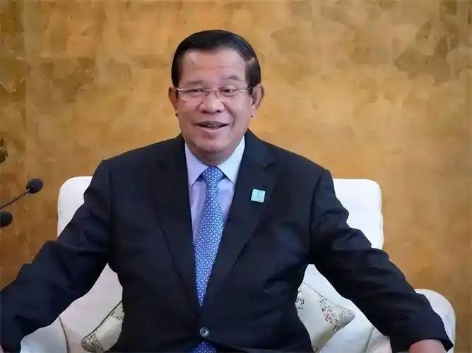 柬泰停火半小时后，洪森高调感谢特朗普，挽救柬埔寨于水火，最后对中国一笔带过！
洪