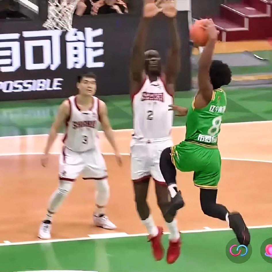 兄弟们！辽宁队昨晚主场能逆转山西男篮真的是出乎意料啊！
说实话，一开始我并不认为