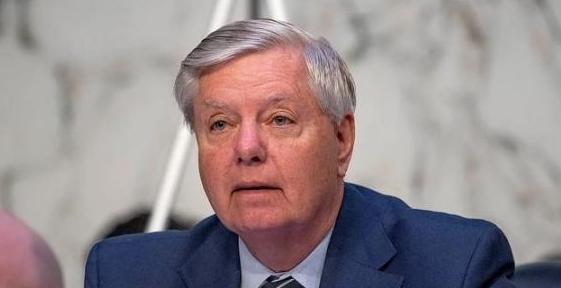 美国为何不直接冻结中国在美资产？就这么说吧，美国要是真冻结了，反而是帮了中国一把