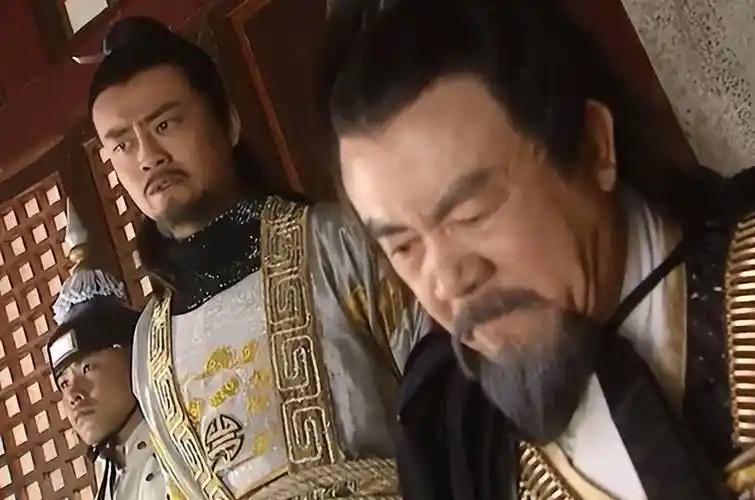 敌将宁死不降，主帅：派我爱妾去劝降，一夜过后，敌将：我要投降 

清朝崇德七年的