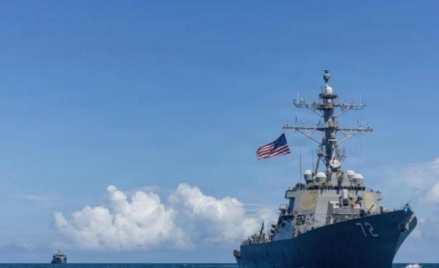 美军一万精兵亮剑，8艘船吓破胆！霍尔木兹海峡变天。
美军一万精兵加上12艘舰艇，