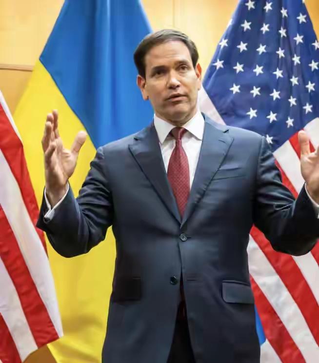 美国特朗普政府提出俄乌冲突“28点计划”后，欧洲推出更利于乌的版本。两版在乌入约