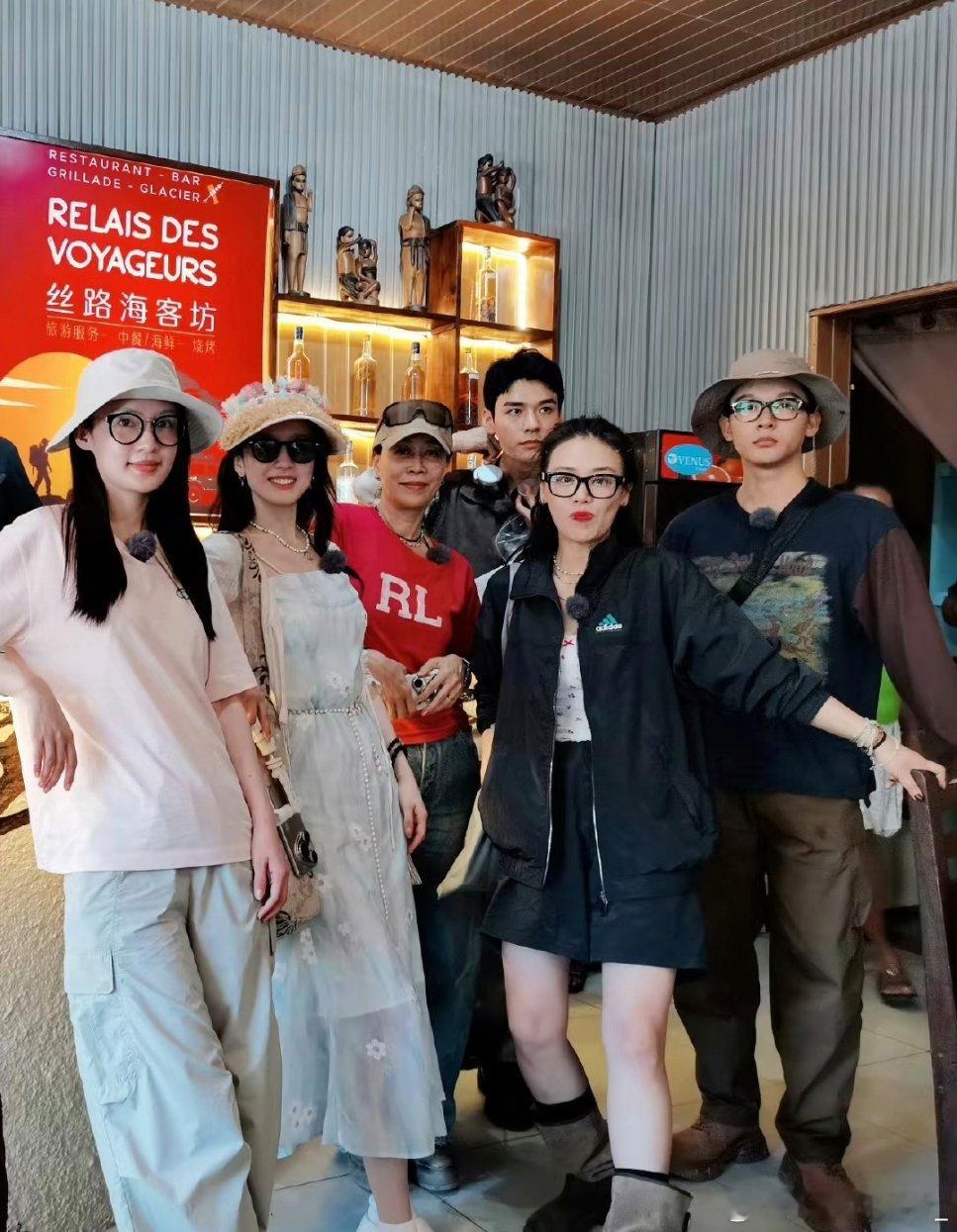 花少合照➕1真的好期待正片上映啊花儿与少年｜ ​​​