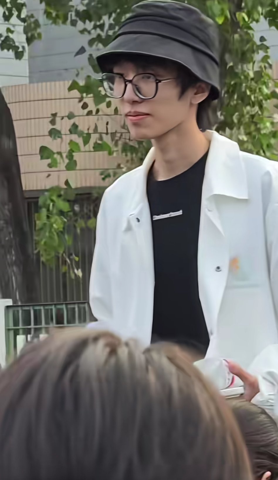 刷到了姚昱辰，感觉他理科特别特别好的样子哎哎哎哎这真的是三代名正言顺的第一个大学