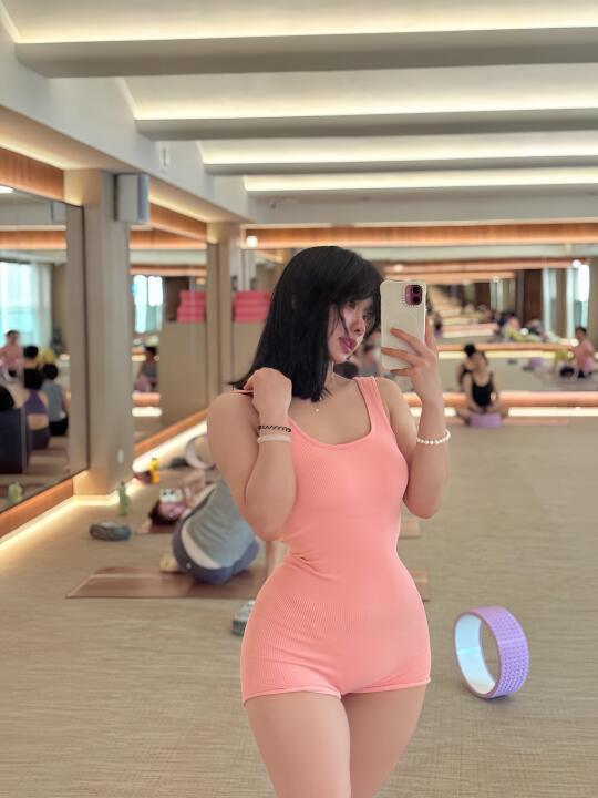 芳龄27