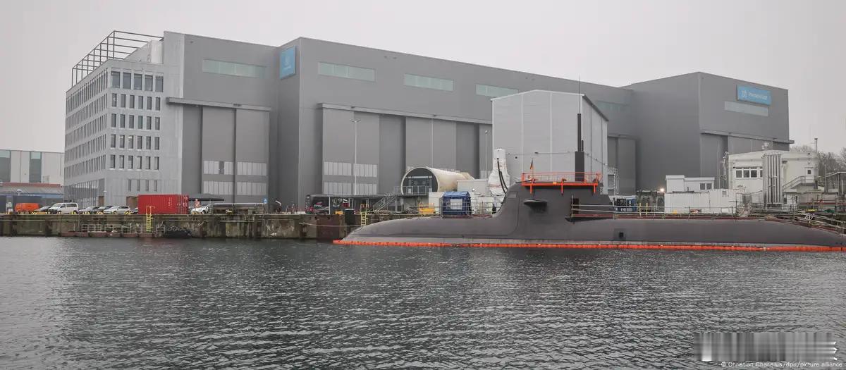 【稀土元素：德国国防工业陷入困境】（德新社）稀土是极其珍贵的金属元素，不仅用于智