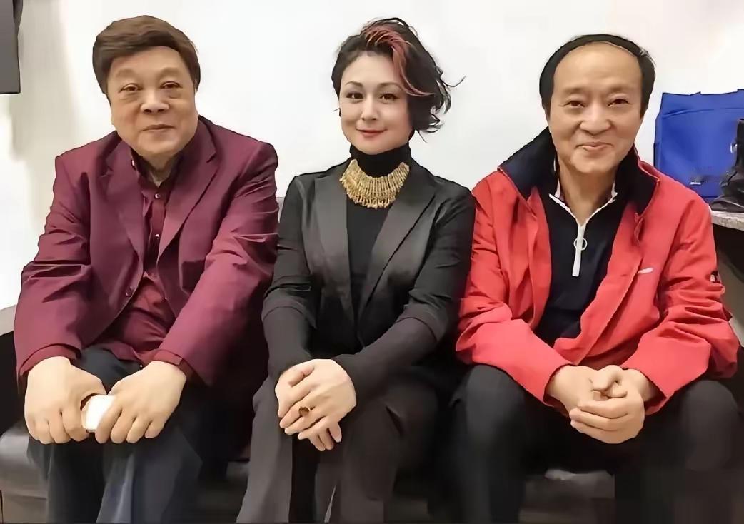 这三位大家都认识
马？两位已离世！