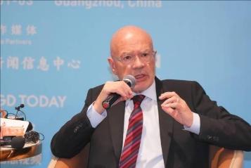 [太阳]英国学者坦言：美国之所以一直针对中国，是因为中国犯了一个大错。一个建国才