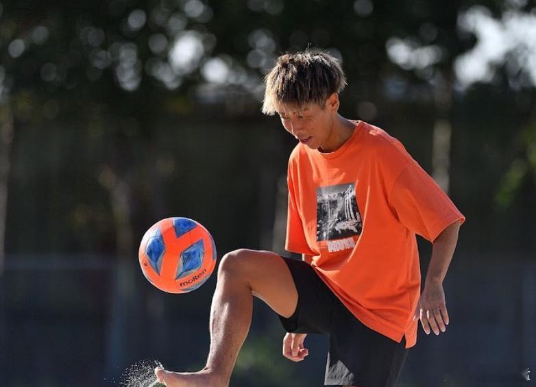 日本前女足国脚宣布成功变性后结婚 在武汉实现国字号出道和中国队交手小胜每年的1月