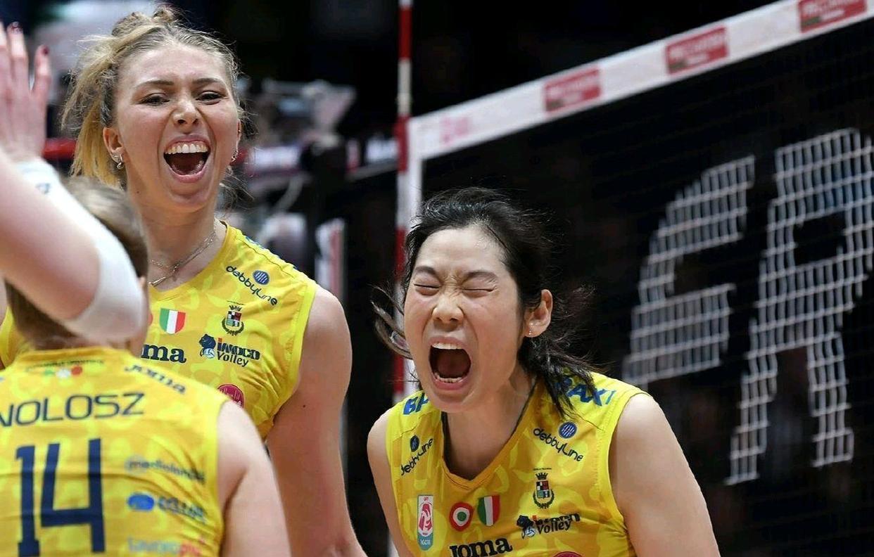 北京时间12月15日，朱婷效力的意大利斯坎迪奇女排在巴西举行的‌女排世俱杯决赛‌