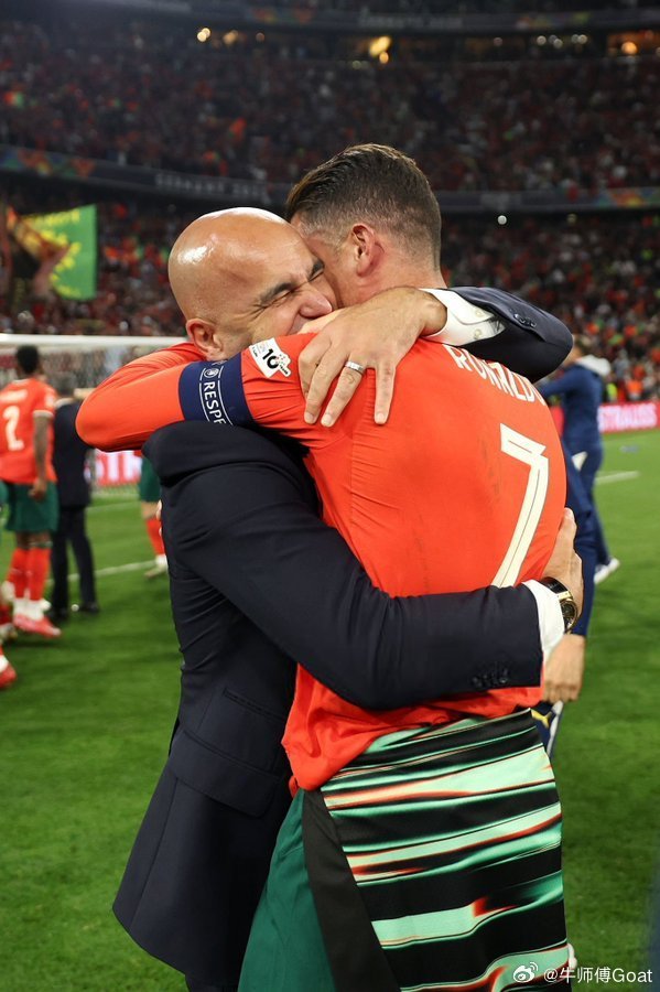 C罗 葡萄牙主教练马丁内斯谈C罗伤情：你能确认C罗是否会缺席三月份的国家队比赛吗