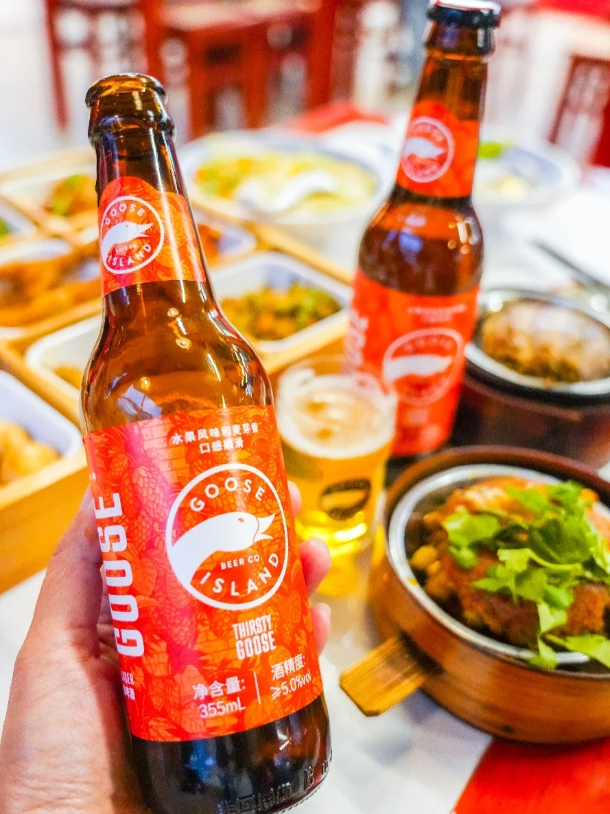 周末的惬意时光🍻