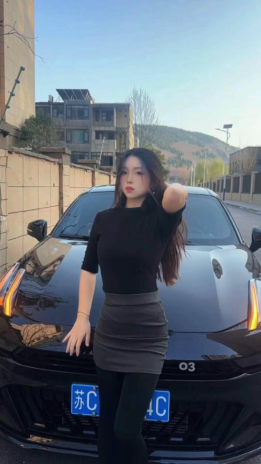 今年好好干 争取买件碎花裙 也感受一下polo衫的温柔.