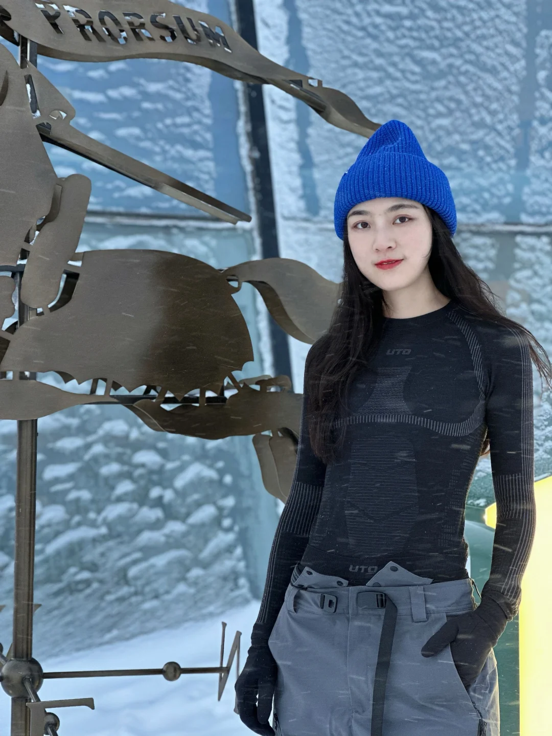 在下着雪的云顶滑雪场，喜迎春节🧧