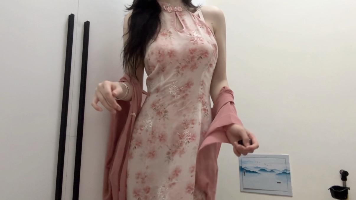 粉色旗袍