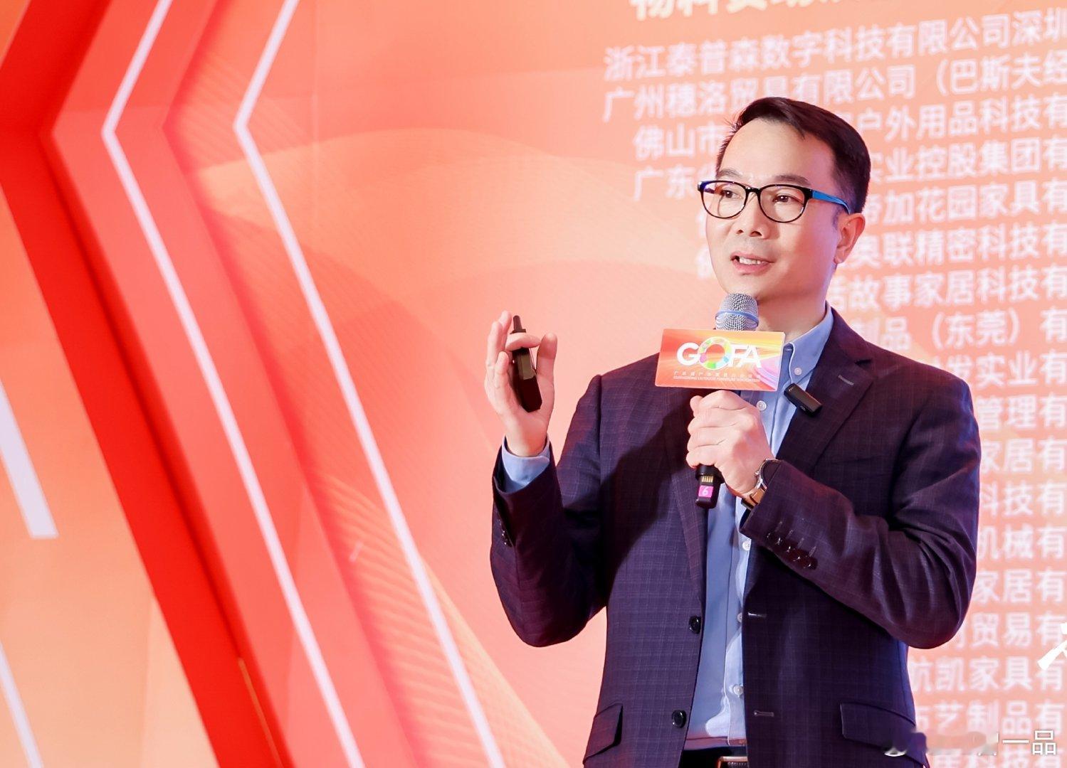 麦肯锡AI转型12法则1. 能力建设优先：技术优势源于可持续的能力体系构建，而非