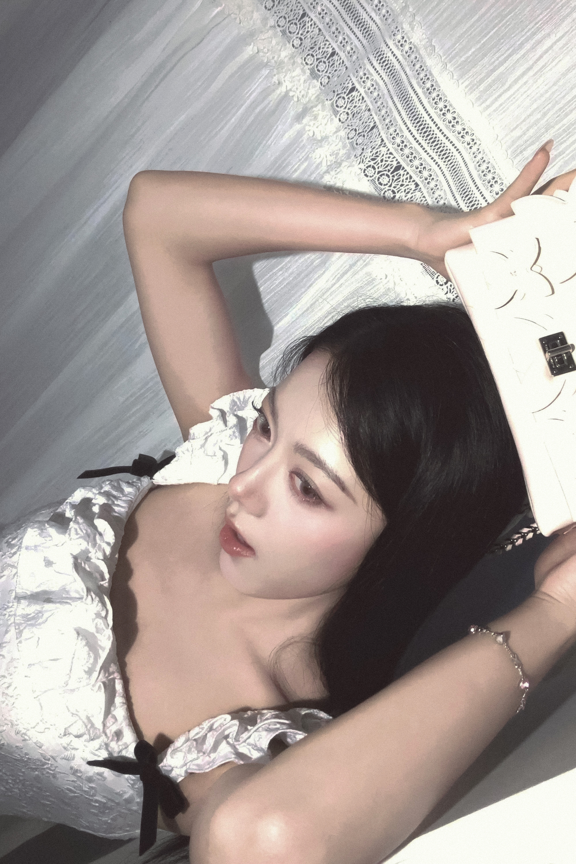 然而 然而ஐ:*·赵今麦 