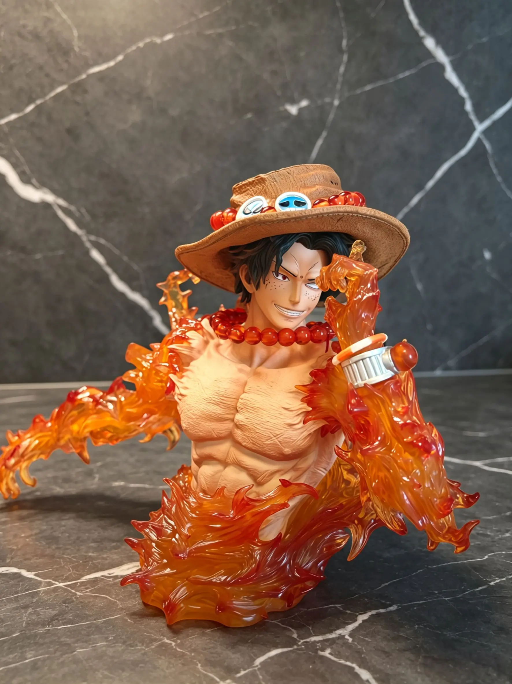 真得没想到这价格！能买到这么帅的艾斯半身像 喜欢的真得可以冲！