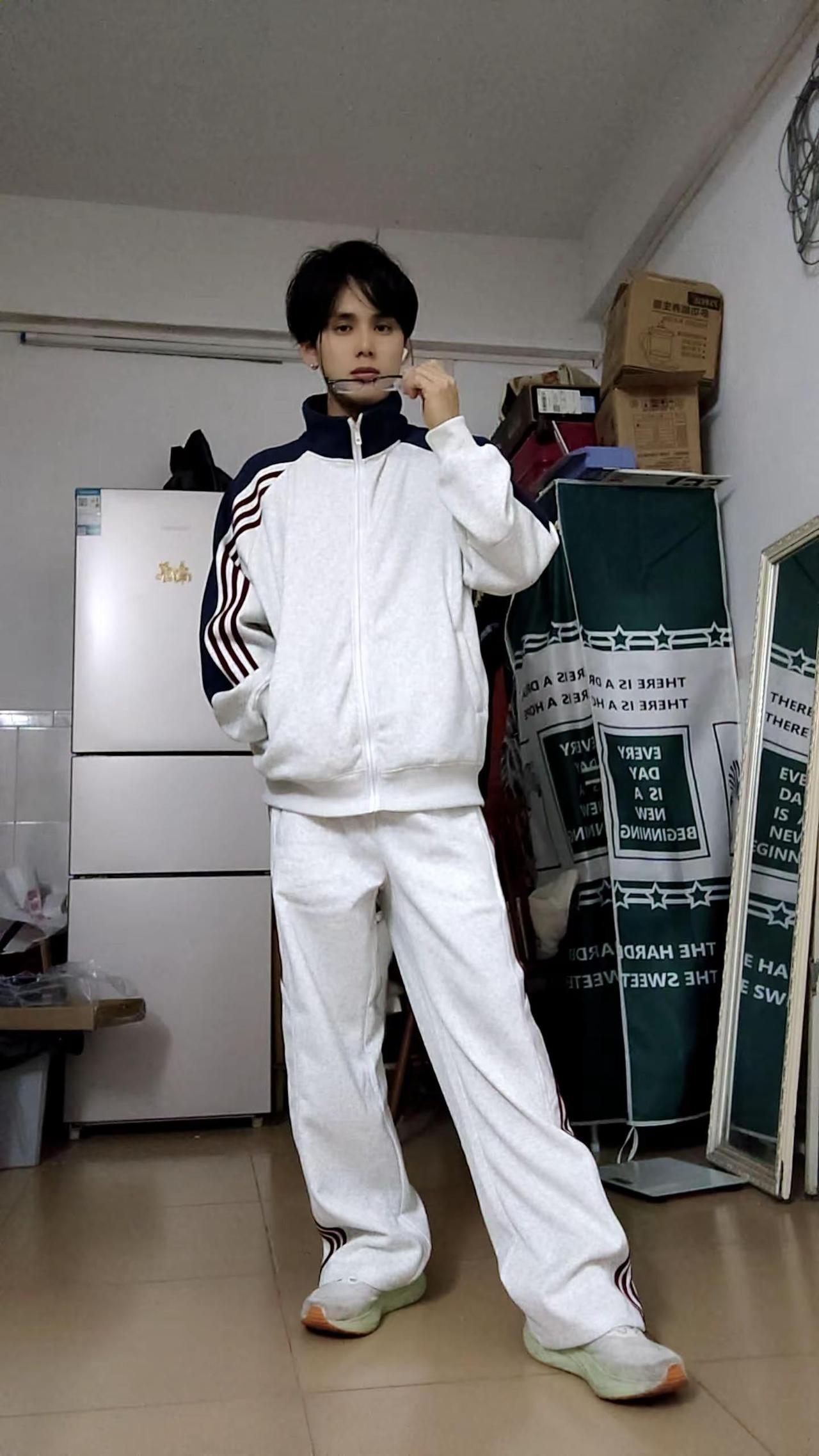 上班丑关我下班什么事。