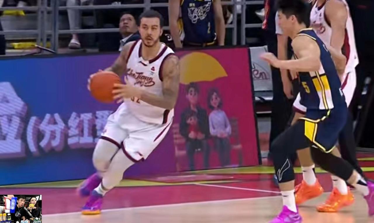 1月5日晚这场CBA常规赛太刺激了！广东男篮主场迎战浙江男篮，本以为状态更好的广