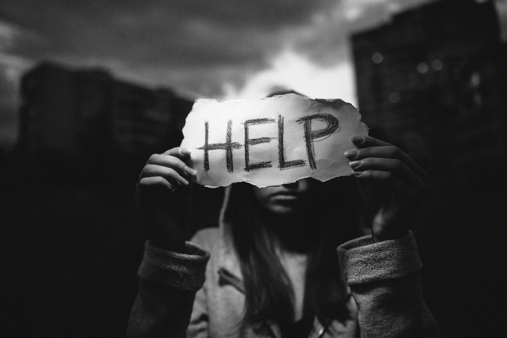 【 近半嫌疑人20岁以下】韩国警察厅16日发布的数据显示，警方过去一年共抓获30