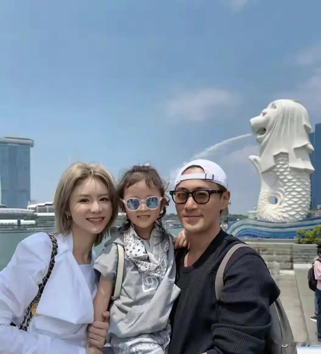 张馨月不管是发什么都会被骂，而娱乐圈这么多明星老婆，感觉就她最惨，主要原因就是她