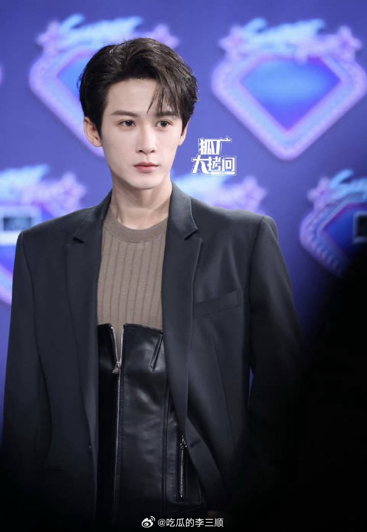 檀健次qq音乐巅峰盛典红毯生图，好🐮的生图！ 