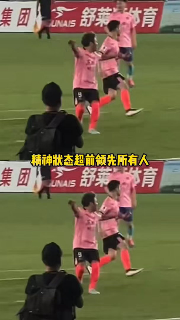 宋小宝一言不合掏红牌宋小宝还没开局就掏了张红牌 宋小宝在球场上那个撒欢劲儿，我真