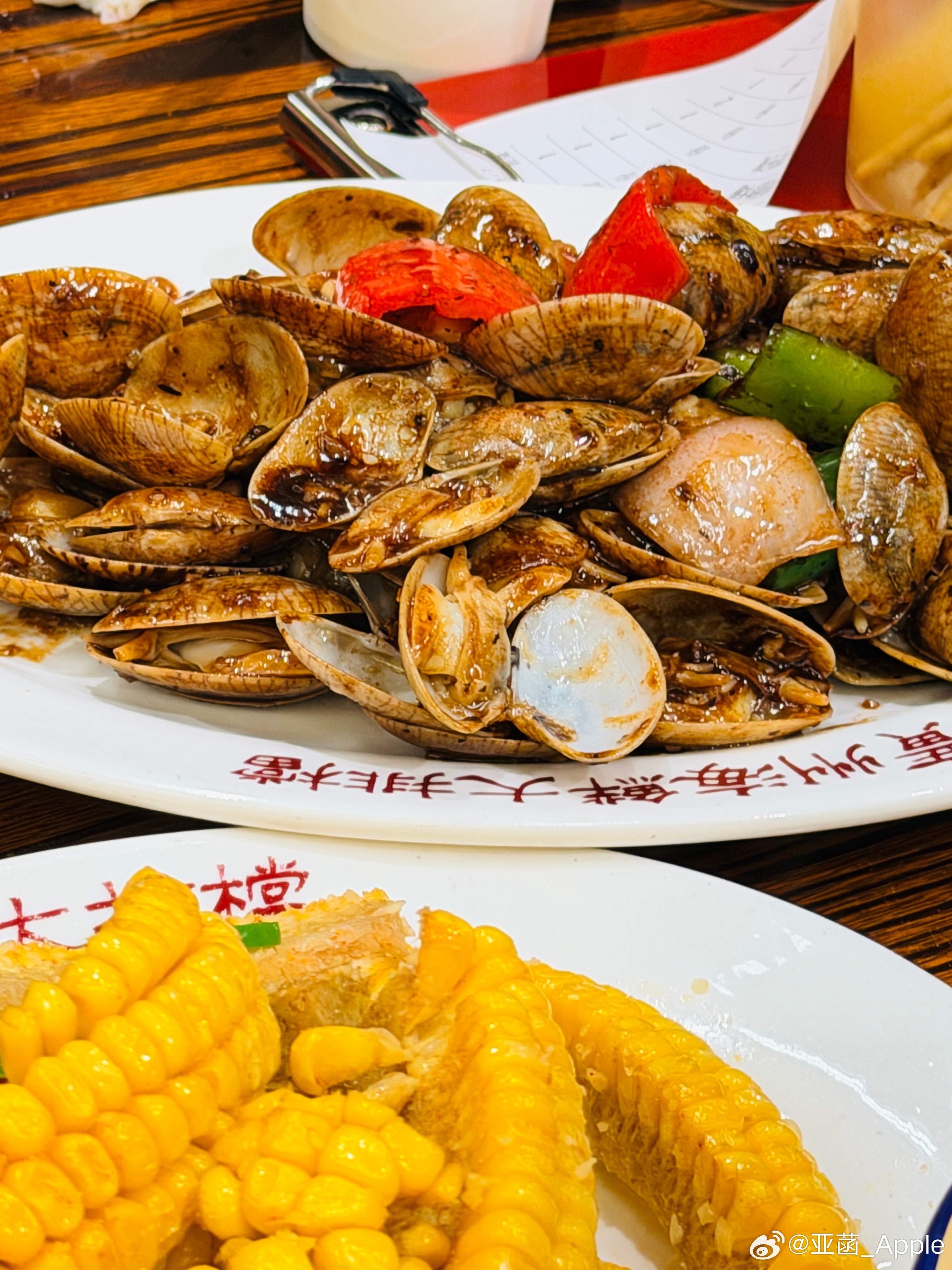 昨天吃大鸽饭 今天吃「等我送上门」广州美食还是太权威了有在的广州都是撑撑嘟！太完