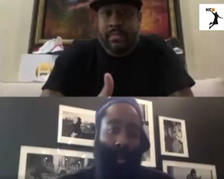哈登：我非常尊敬那些在我之前打球的前辈们。你知道，有很多人在我之前打过球，但只有