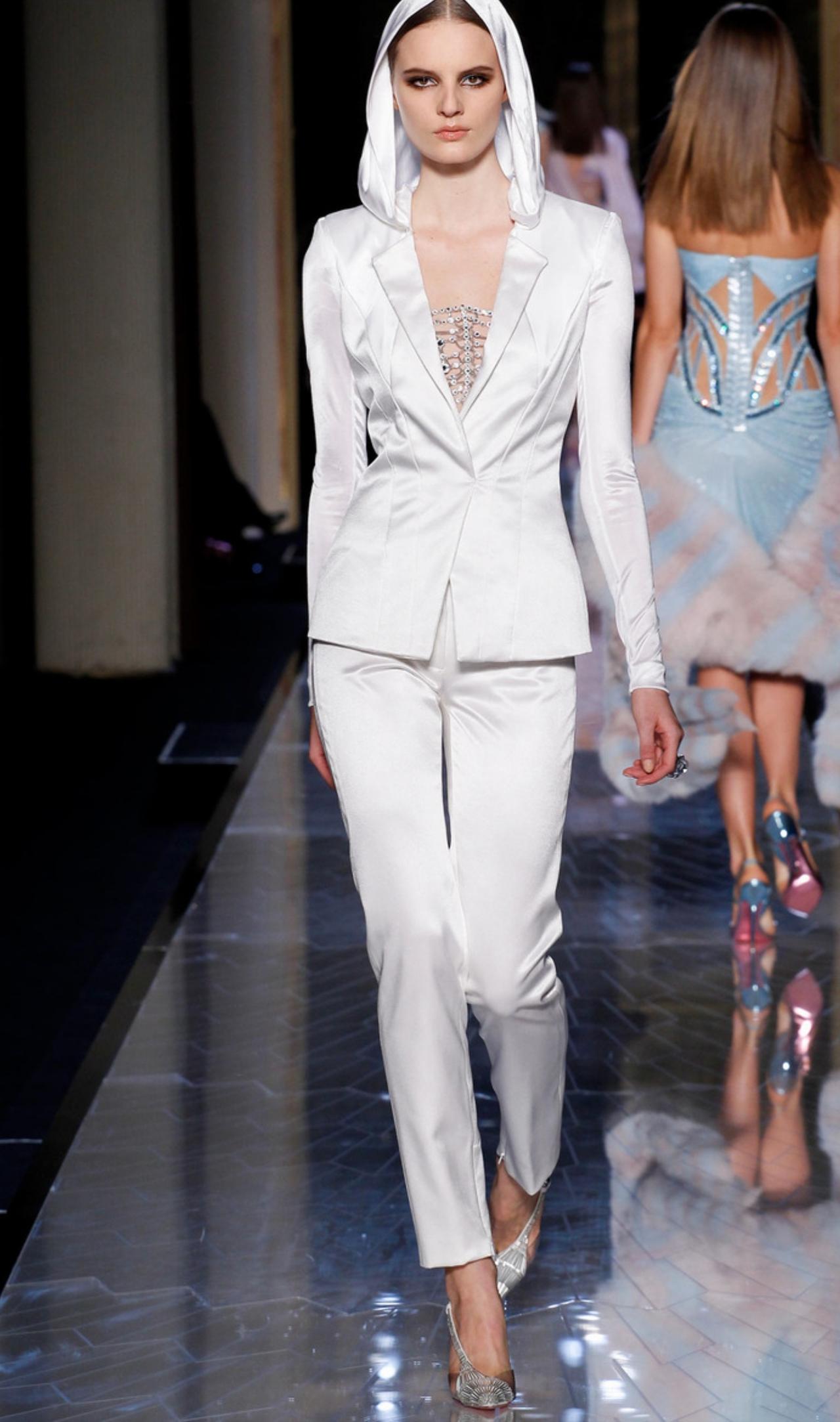 Versace 2014春夏高级定制系列，颜色玩得也太敢了吧。 acid gre