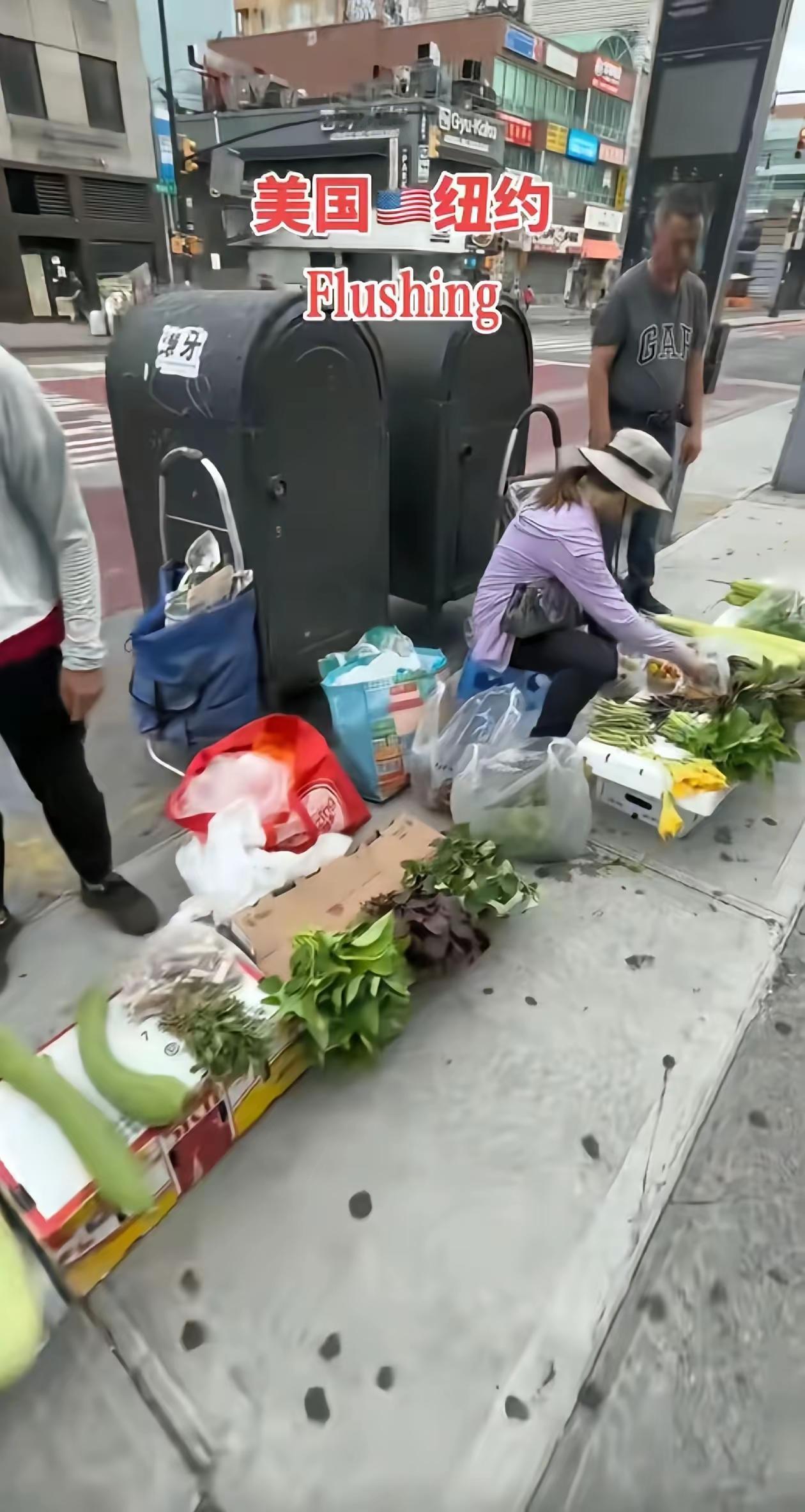 漂洋过海，好不容易才润到美国了，怎么摆起地摊了呢？是真的生活所迫吗？
如果是在国