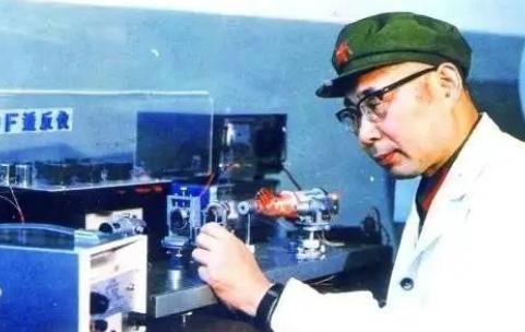 1971年，钱学森两张纸片，交给国防科大前身长沙工学院 ，可是这项技术，没人能够