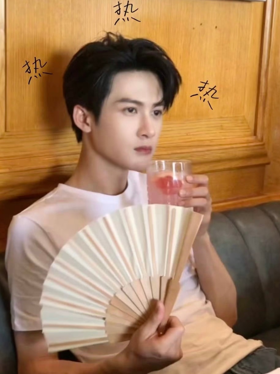 哥哥又寄伦敦明信片回来了📮🤲 