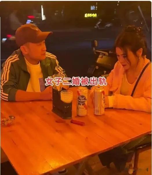 小仙女离婚后没出3个月马上与小男友结婚，离婚的时候还发结婚证给前夫看，证明她不是