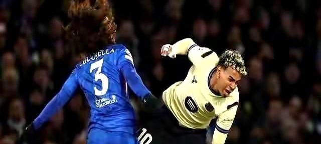 西甲真不行了，皇马巴萨现在被英超球队随便虐。

皇马遭阿森纳5:1、利物浦击败，