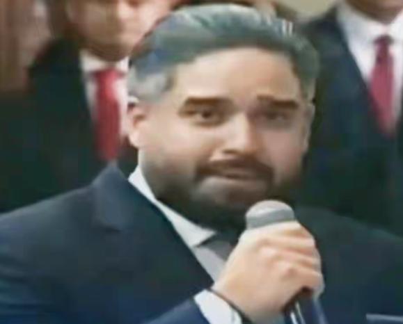 [太阳]比马杜罗还狠的男人出现了，是的，你没看错，这个比委内瑞拉总统马杜罗更有担